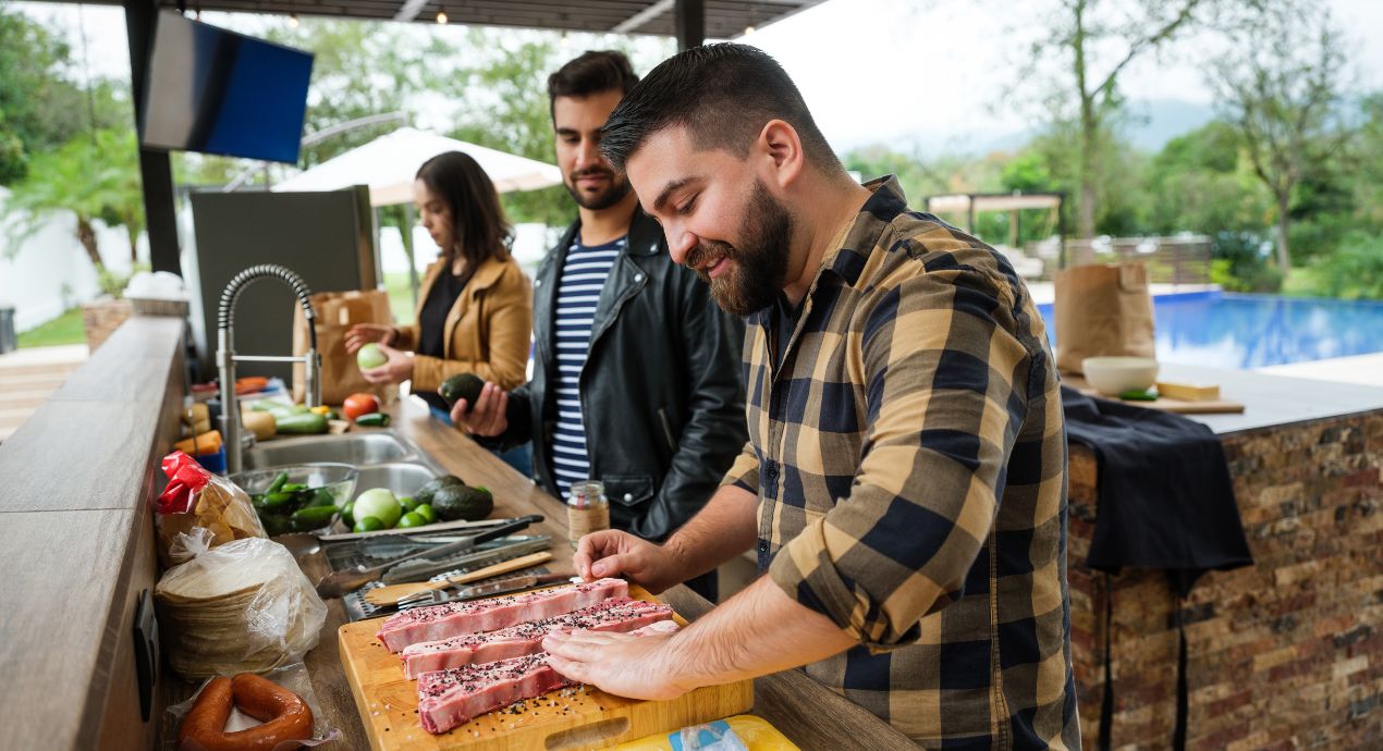 Outdoor Kitchen Ideas and Tips: Creating the Ultimate Al Fresco Cooking Experience