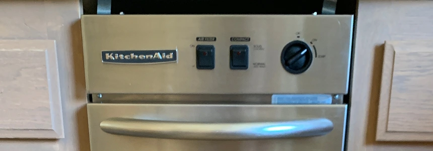 picture of trash compactor
